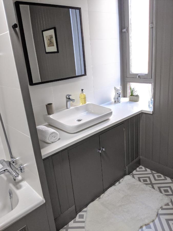 Central Hawick Spacious Stylish Flat With Log Burner Esterno foto