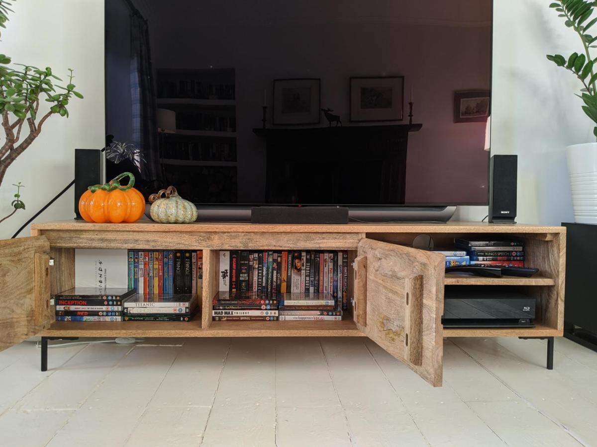 Central Hawick Spacious Stylish Flat With Log Burner Esterno foto